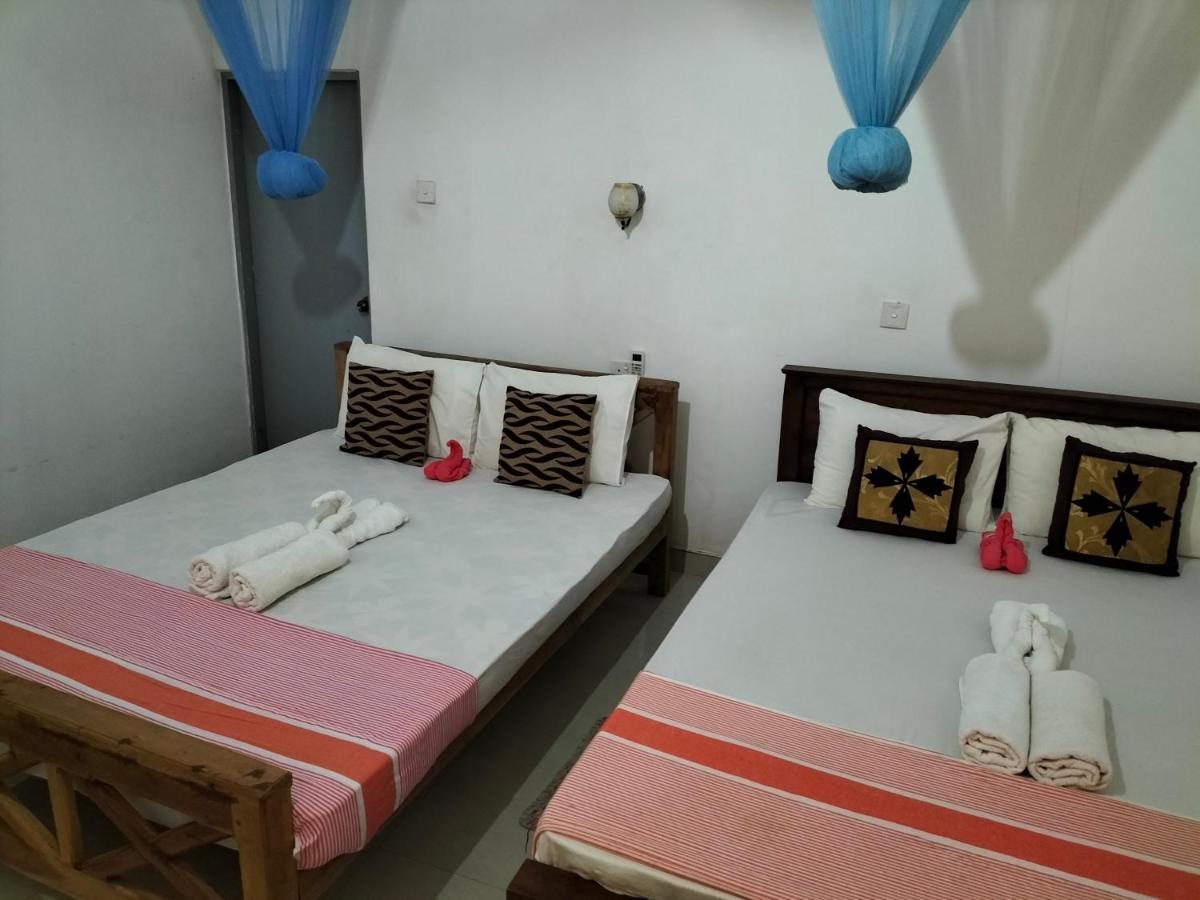 Sanjana Home Stay Habarana Exterior photo