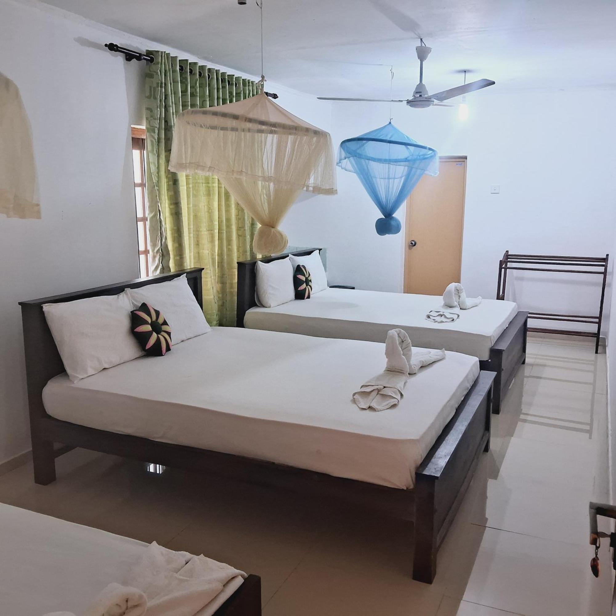 Sanjana Home Stay Habarana Exterior photo